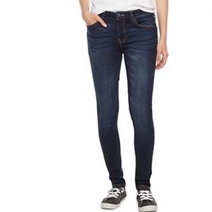 Arizona Jean Co - mid rise Skinny jeans